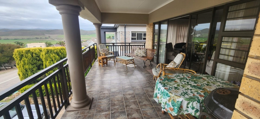 4 Bedroom Property for Sale in Fraaiuitsig Western Cape